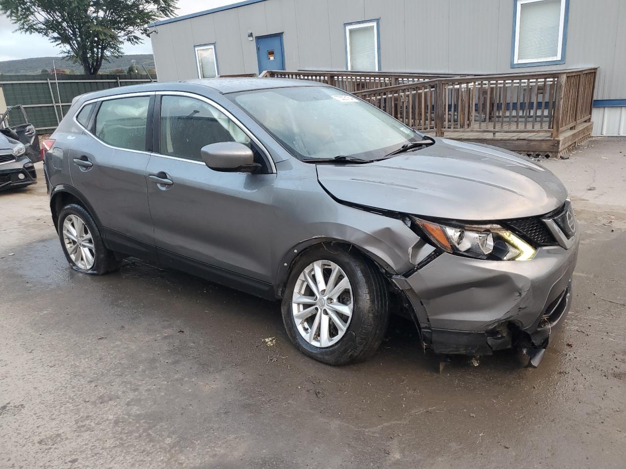 2018 Nissan Rogue - Image 4