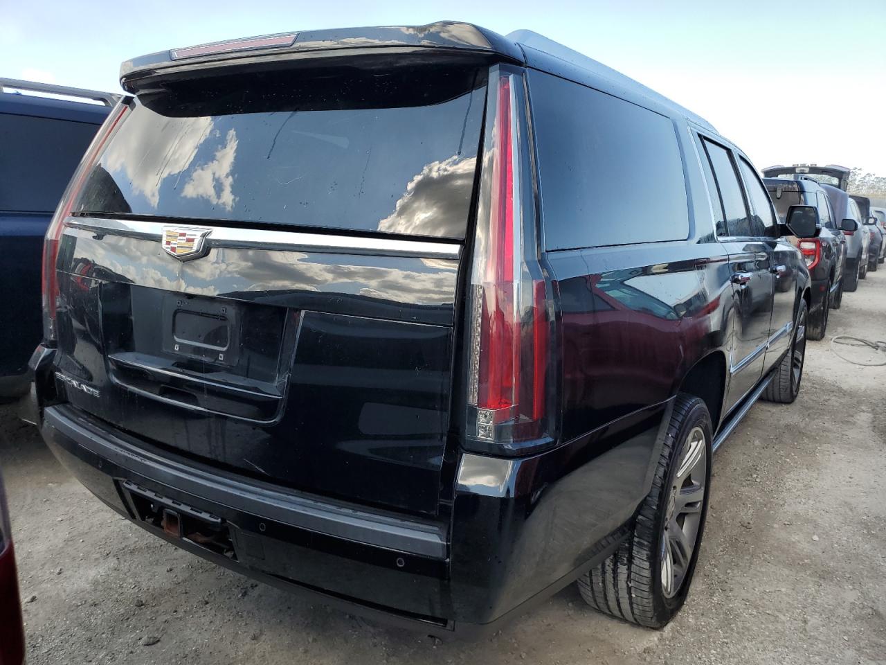 2015 Cadillac Escalade - Image 3