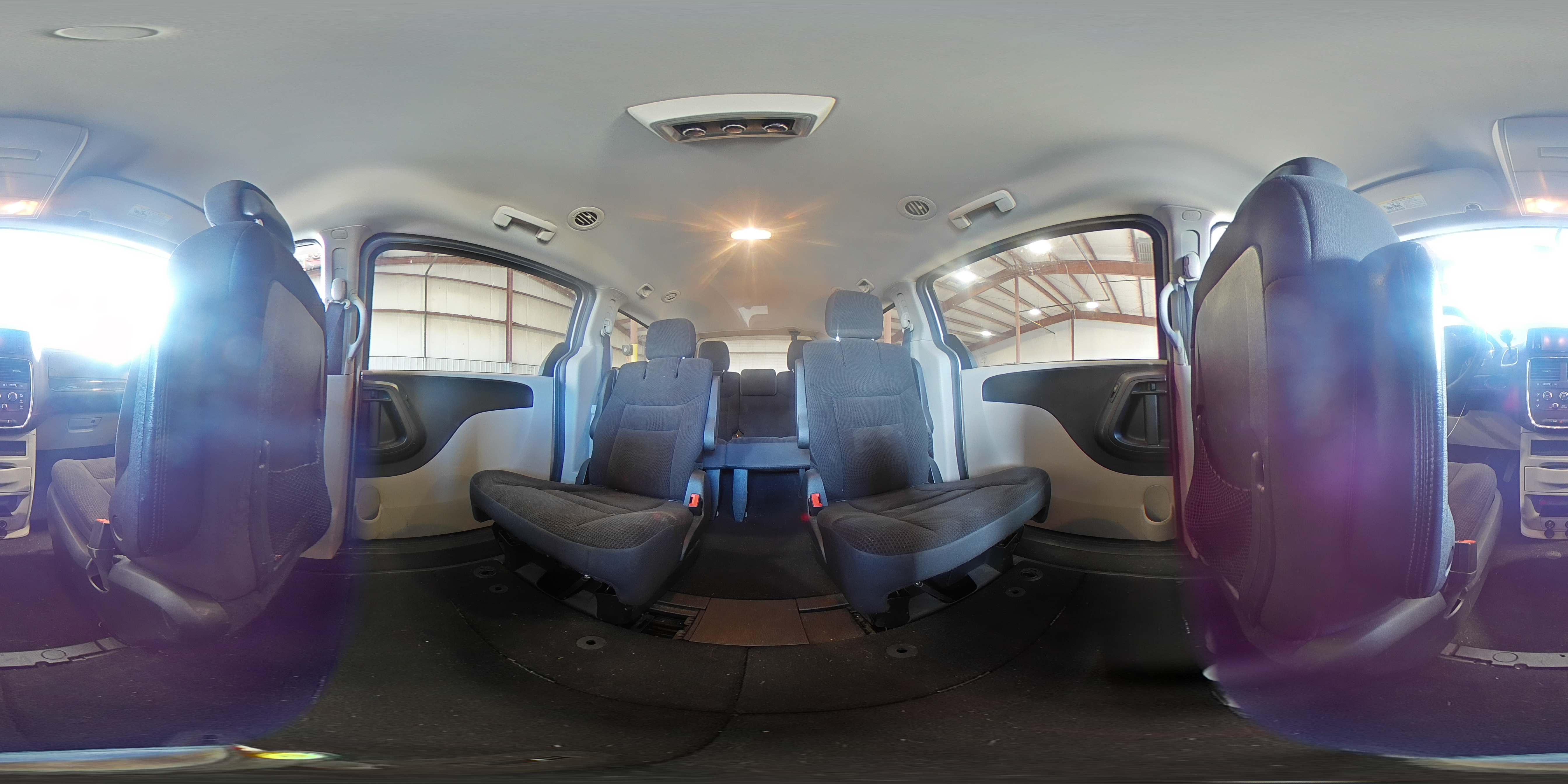 2018 Dodge Caravan - Image 15