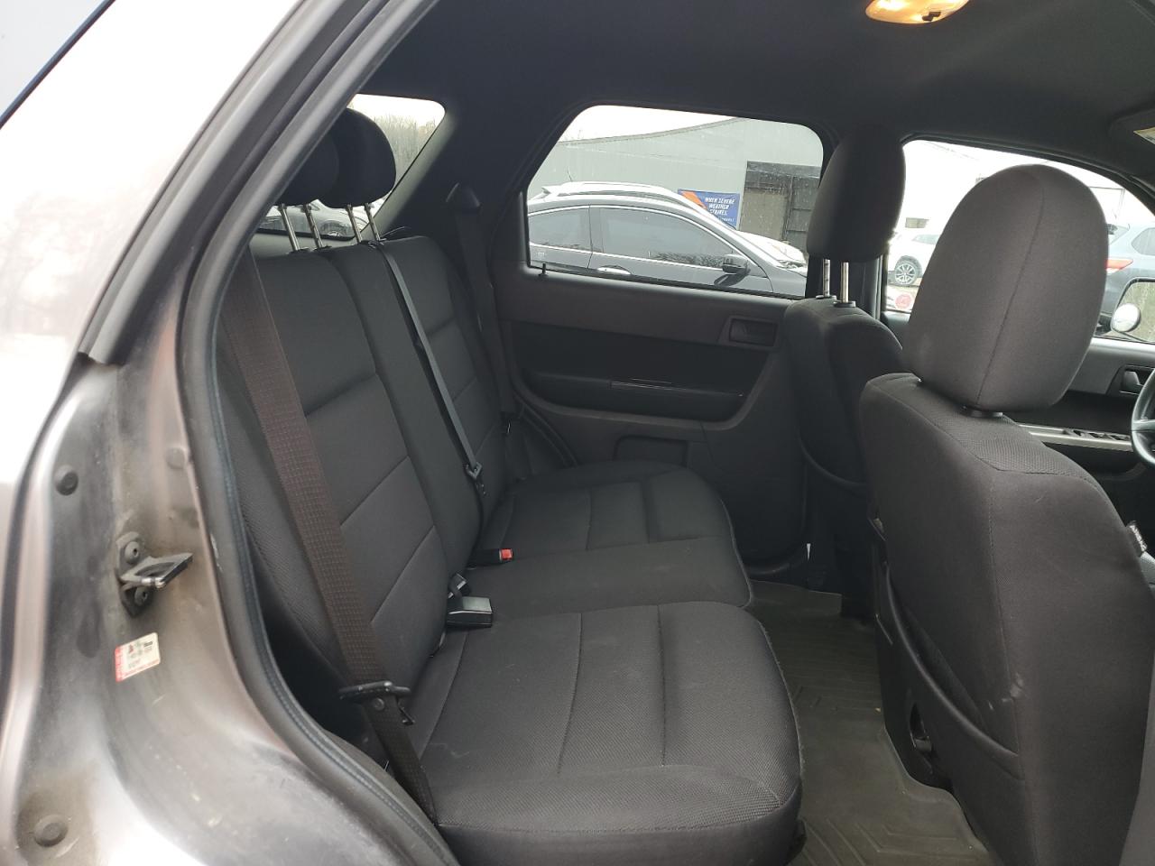 2009 Ford Escape - Image 11