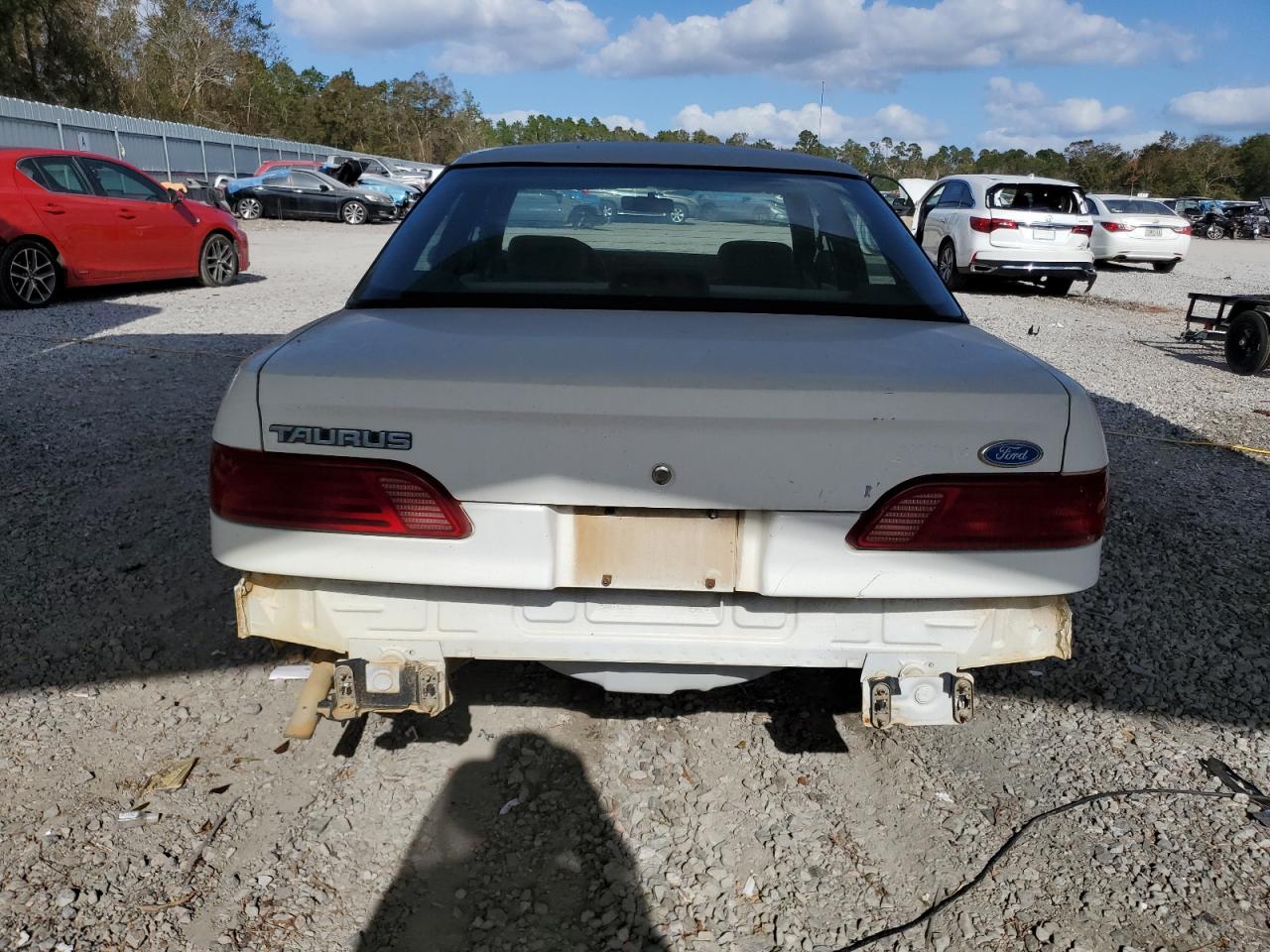 1992 Ford Taurus Gl VIN: 1FALP52U5NA280821 Lot: 77457304