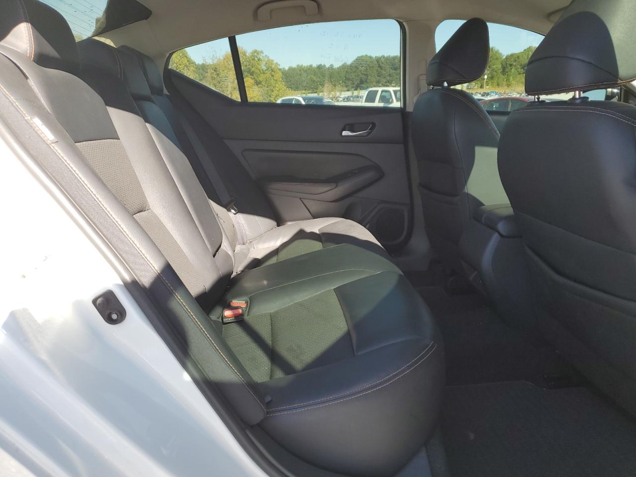 2020 Nissan Altima - Image 11