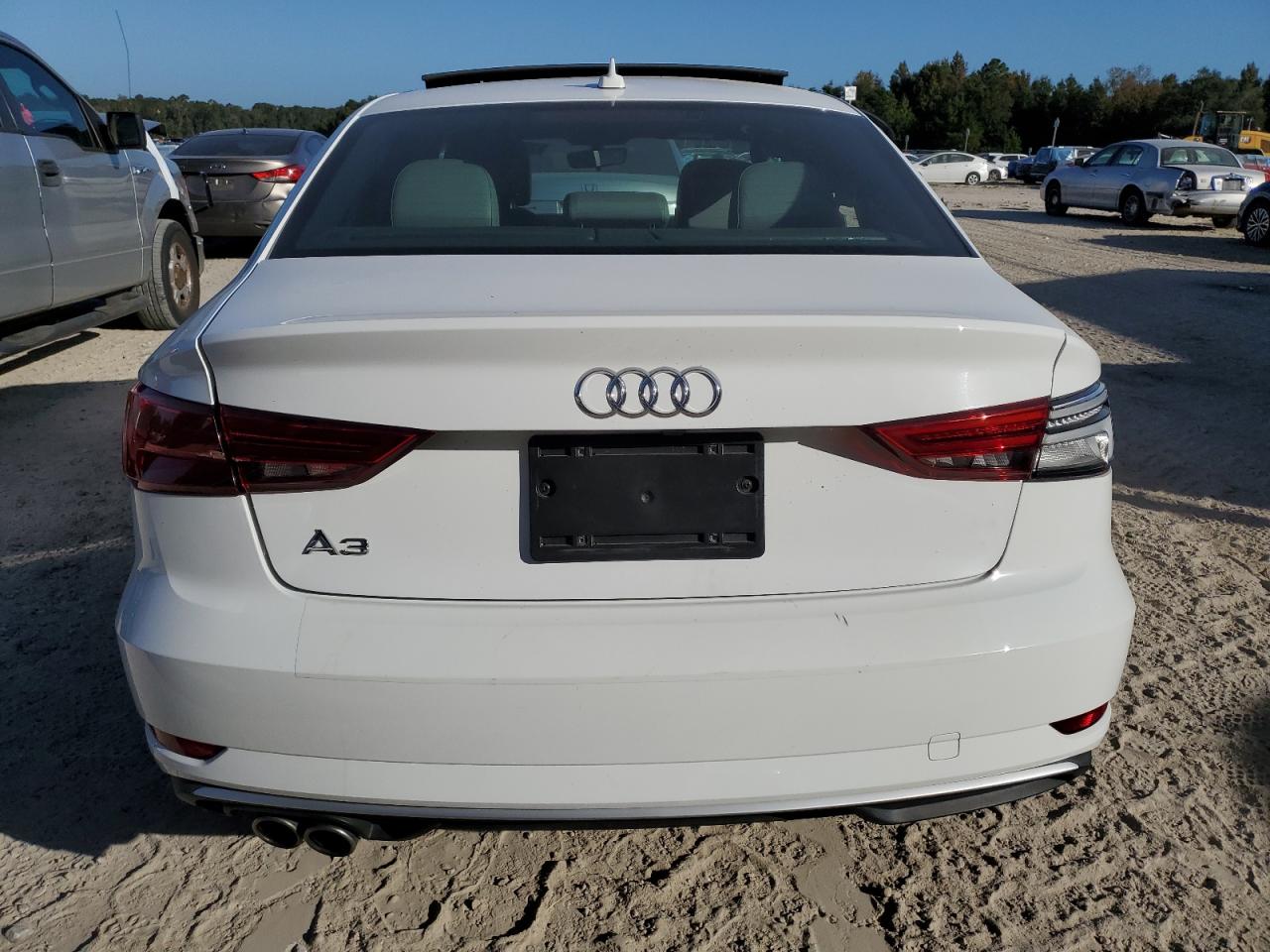 2018 Audi A3 Premium VIN: WAUAUGFF8J1037030 Lot: 77132414