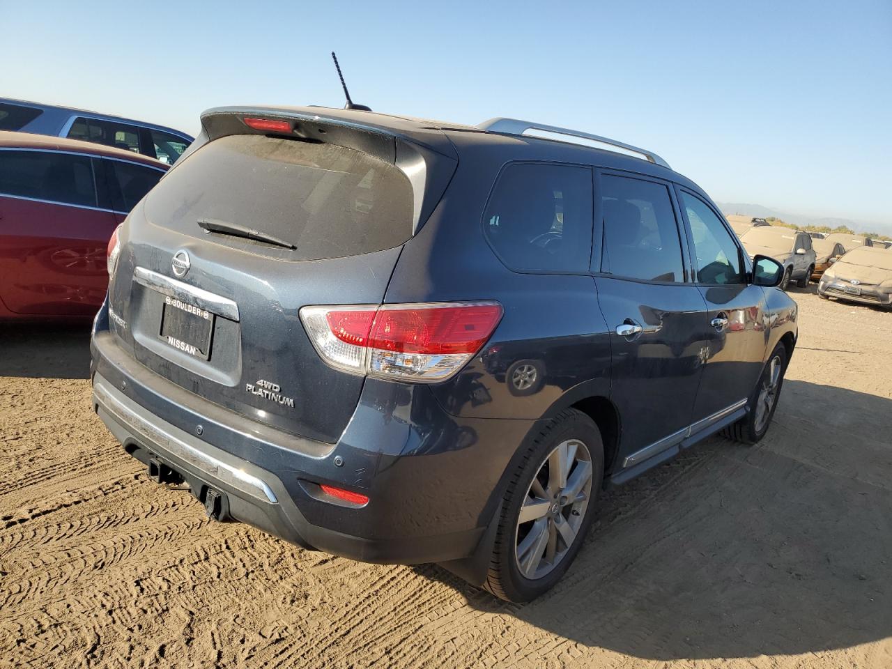2015 Nissan Pathfinder - Image 3