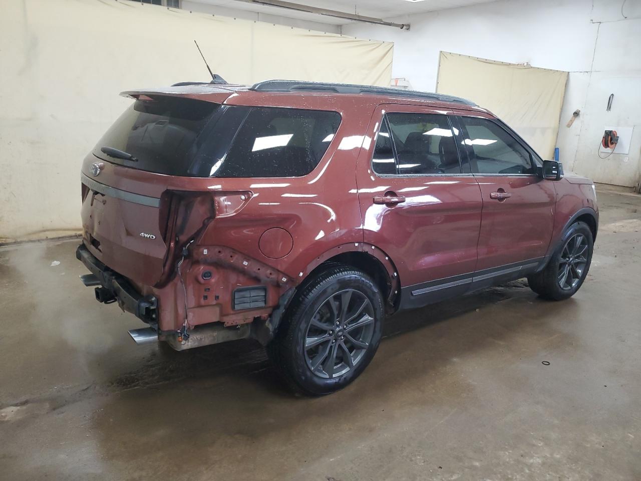 2018 Ford Explorer - Image 3