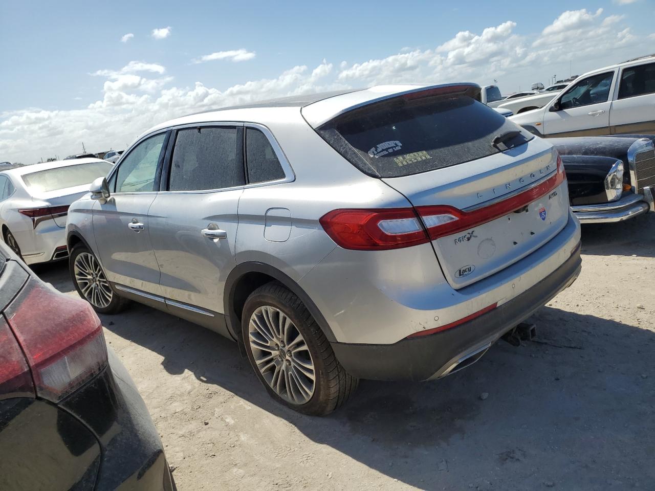 2016 Lincoln MKX - Image 2
