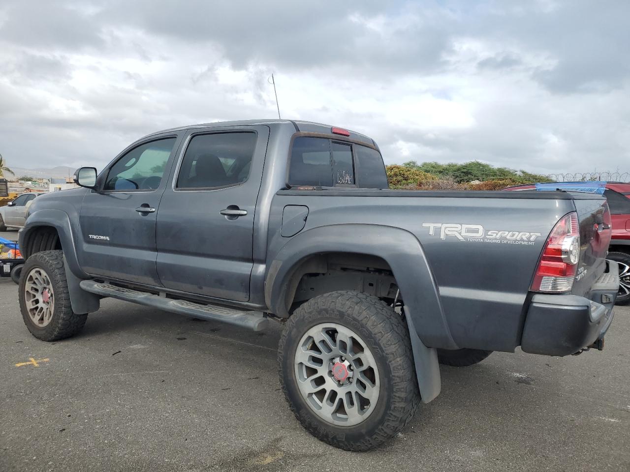 2014 Toyota Tacoma - Image 2