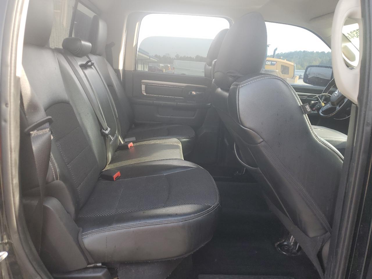 2013 RAM 1500 - Image 10