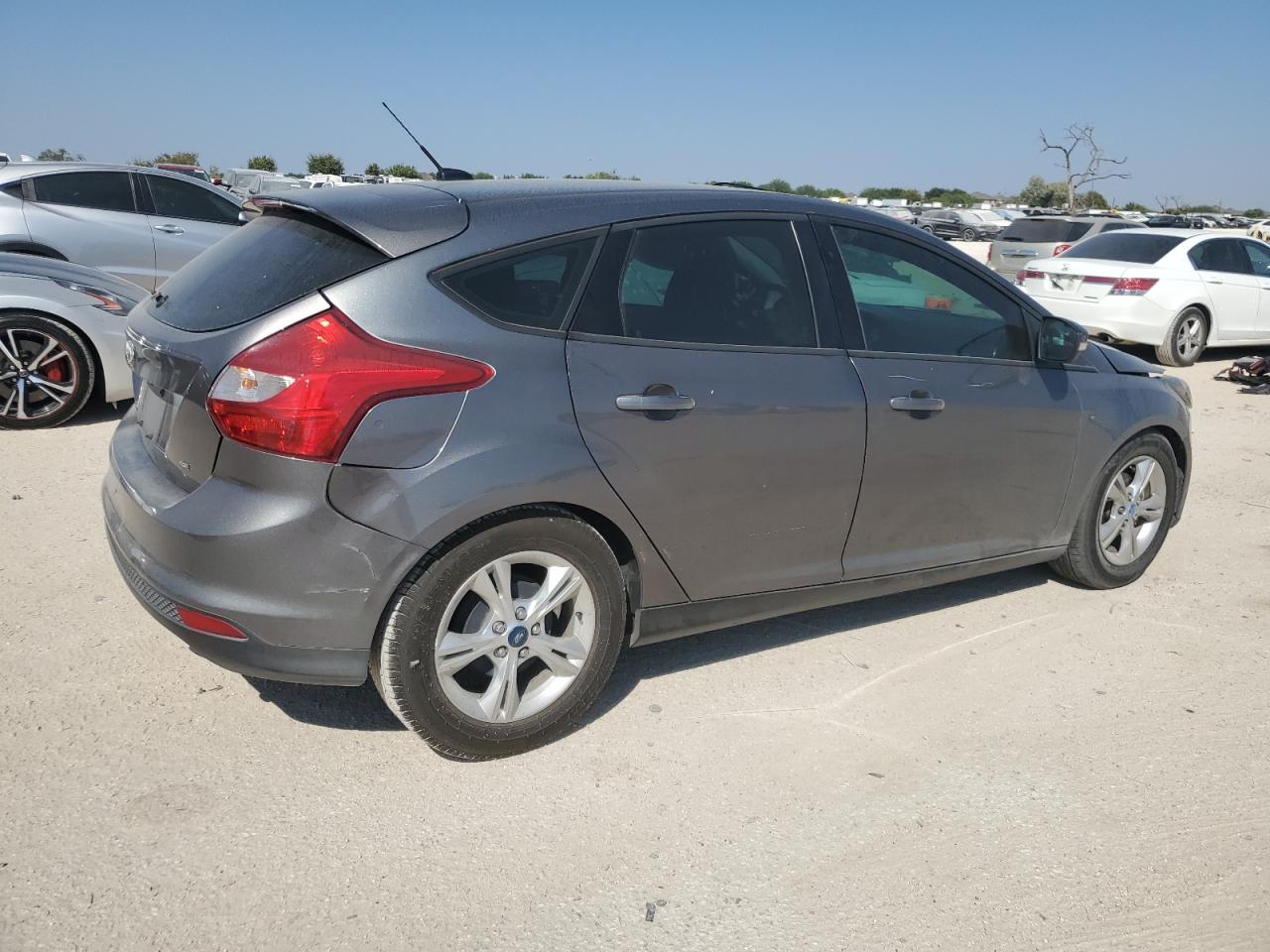 VIN 1FADP3K23DL141572 2013 FORD FOCUS no.3