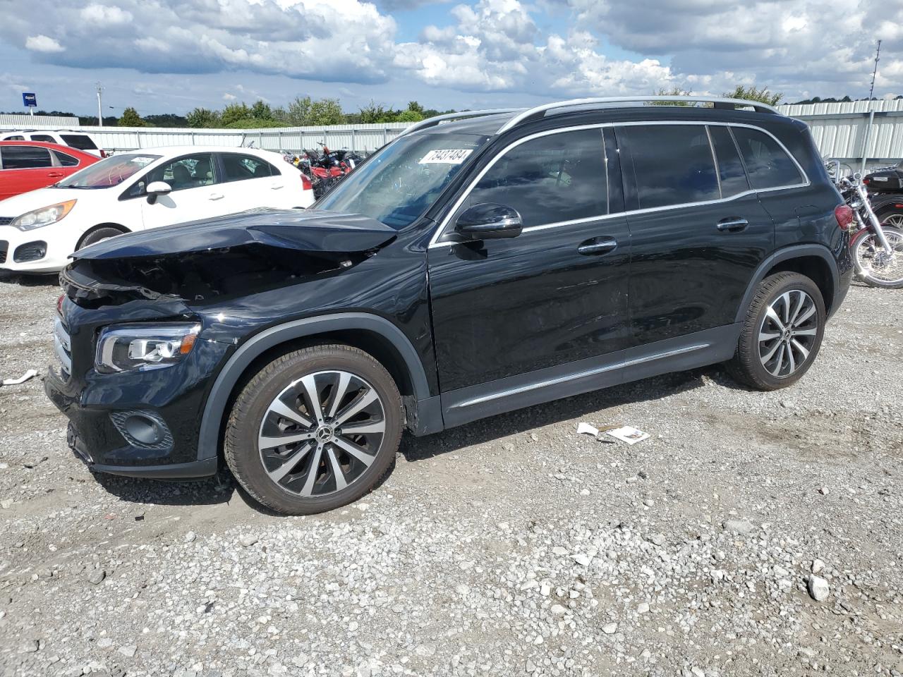 2022 Mercedes-Benz GLB - Image 1