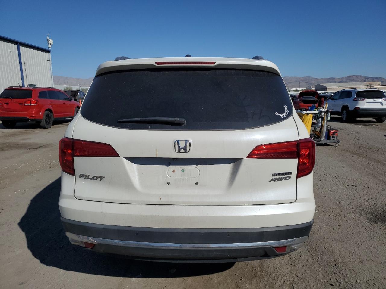 2017 Honda Pilot Touring VIN: 5FNYF6H92HB092491 Lot: 76141434