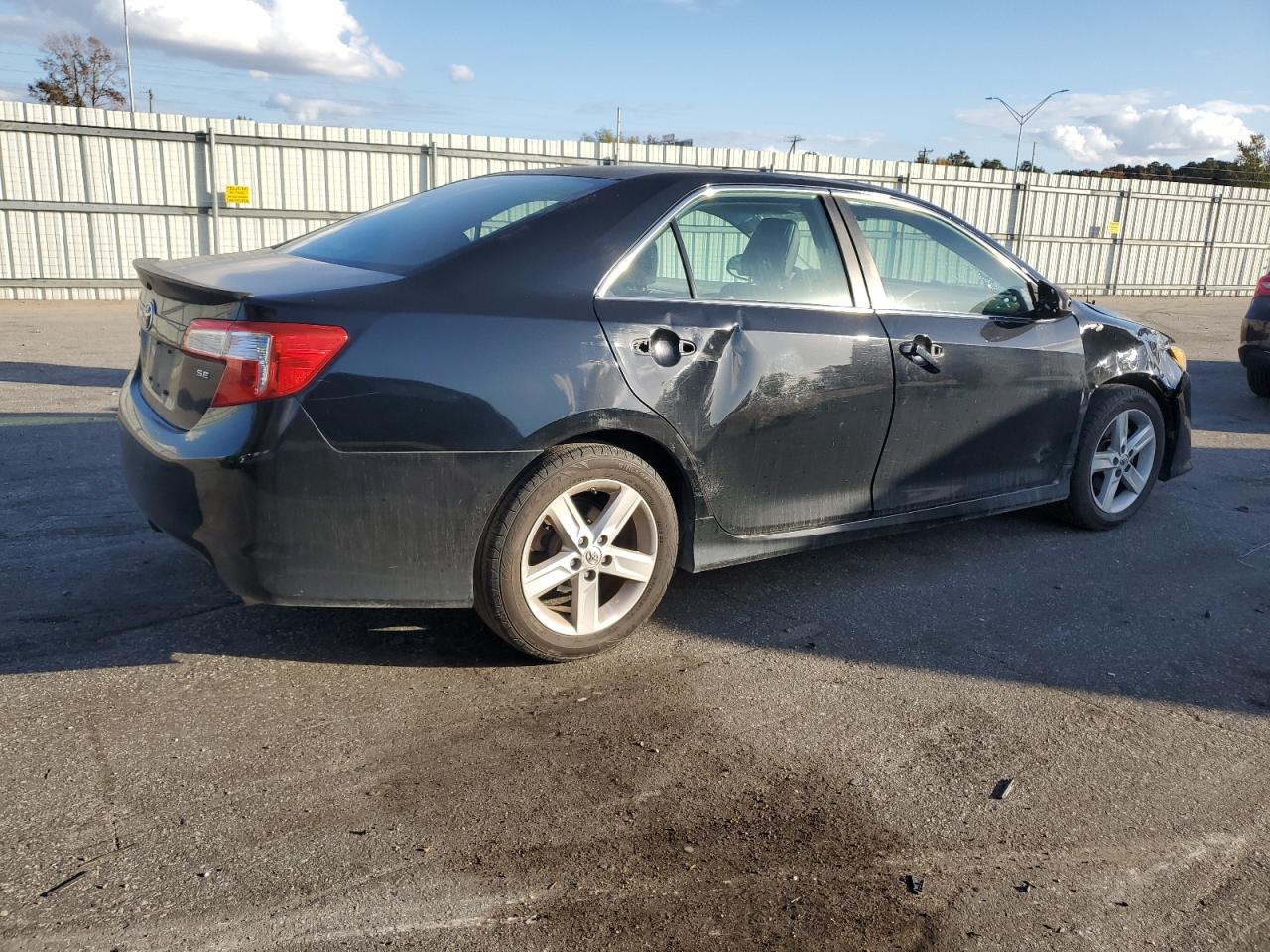 VIN 4T1BF1FKXDU682529 2013 TOYOTA CAMRY no.3