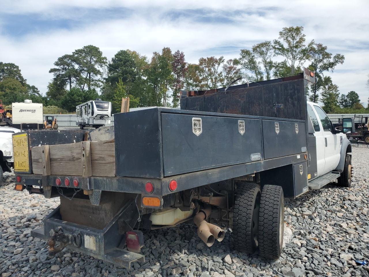 2009 Ford F550 - Image 4