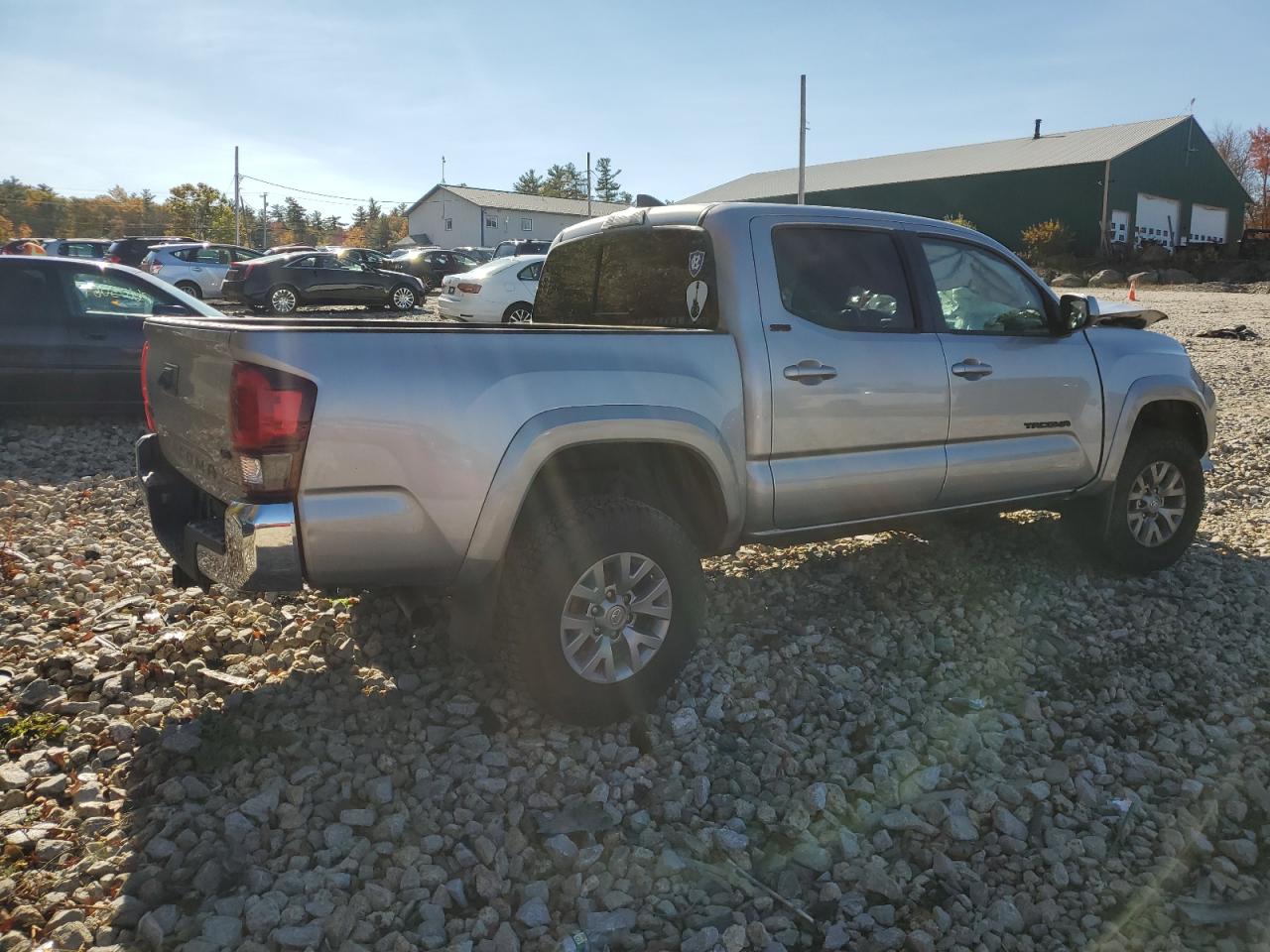 2018 Toyota Tacoma - Image 3