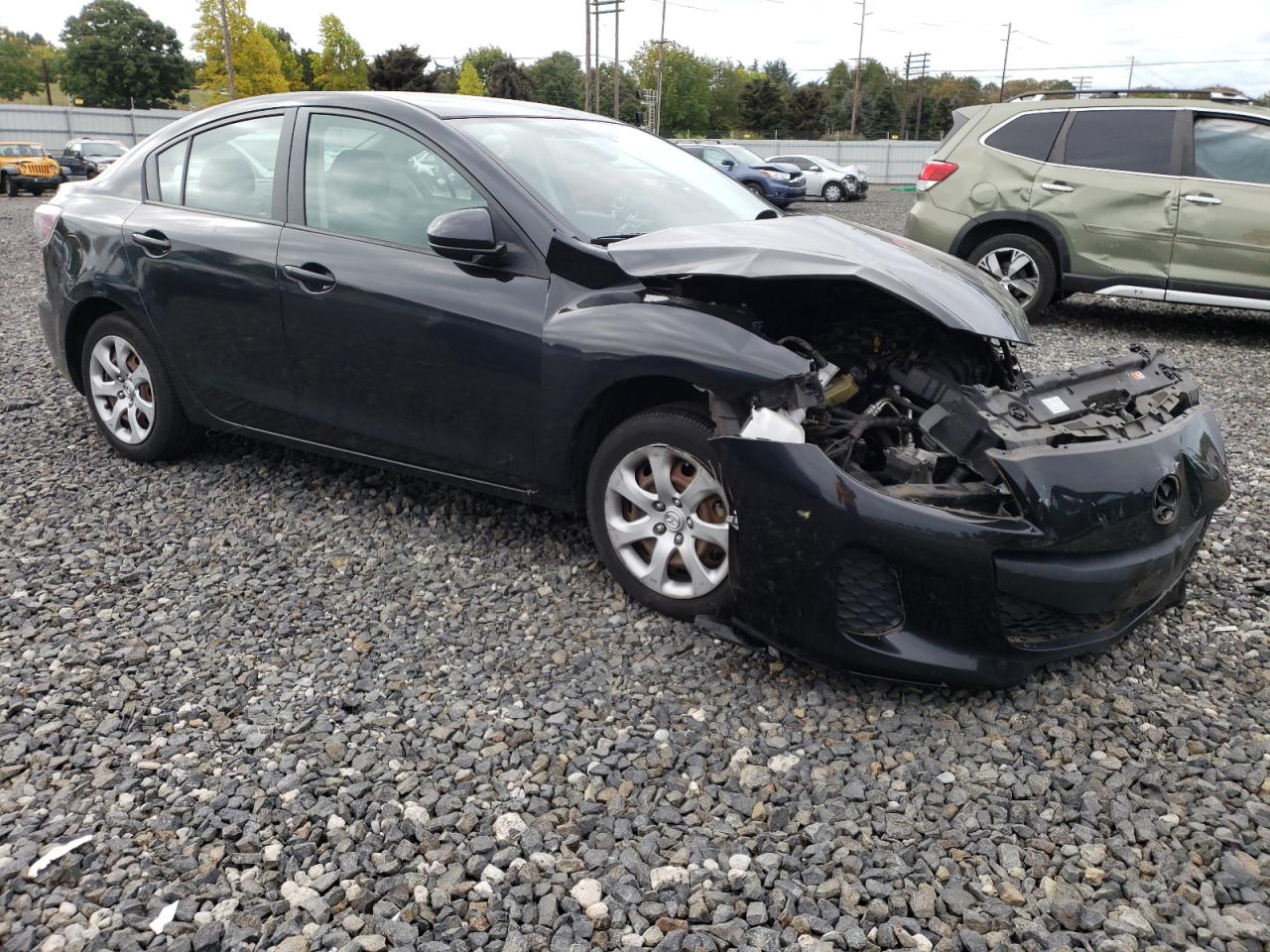 2013 Mazda 3 - Image 4