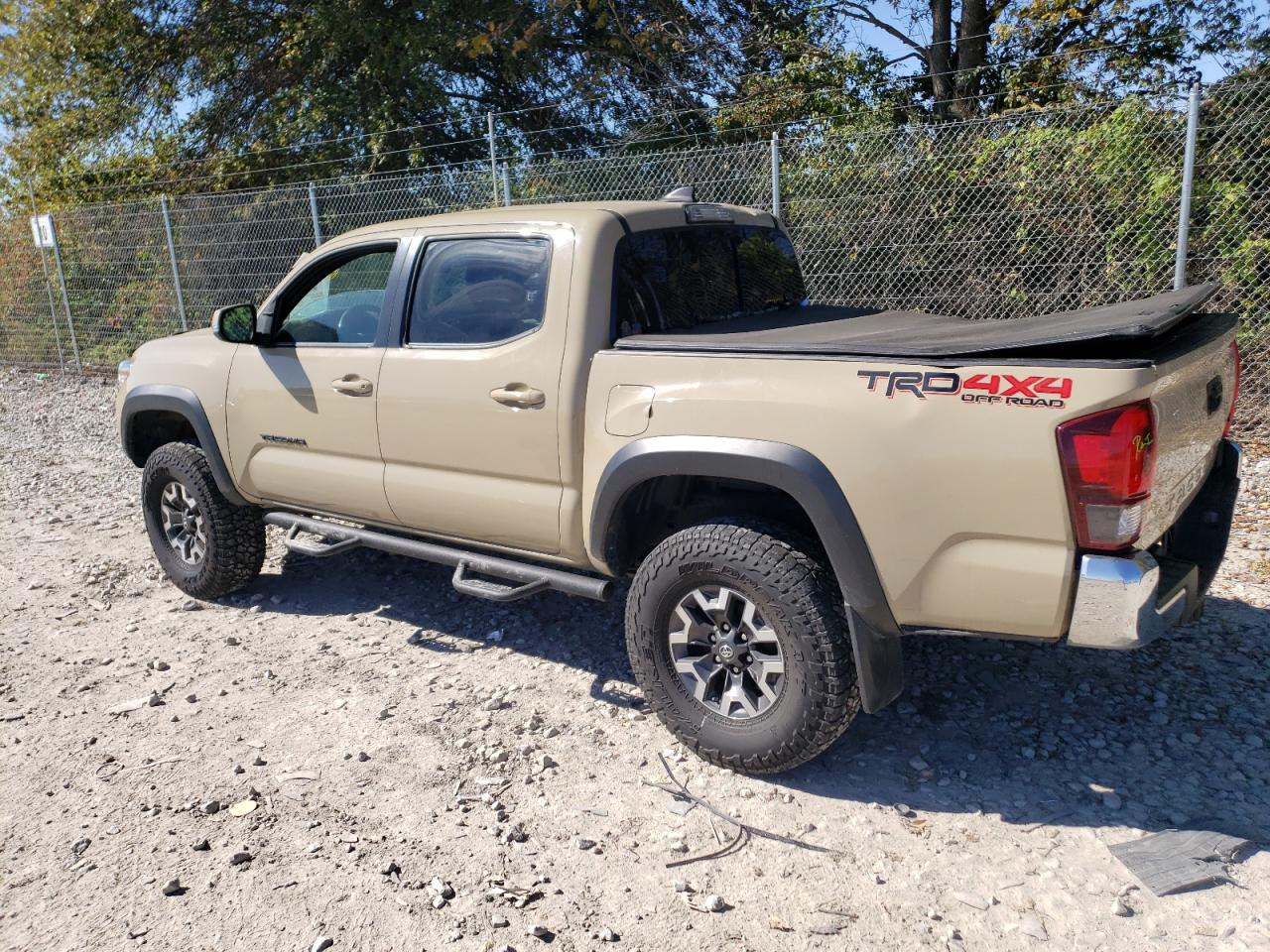 VIN 3TMCZ5AN1JM156914 2018 TOYOTA TACOMA no.2