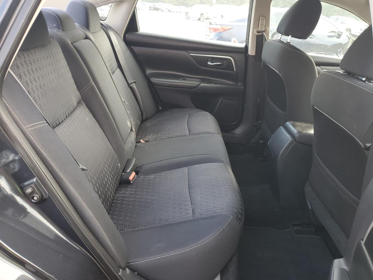 2017 Nissan Altima - Image 10