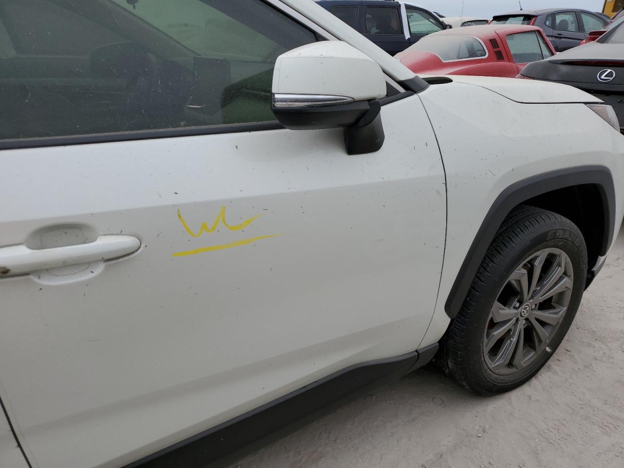 2022 Toyota RAV 4 - Image 12