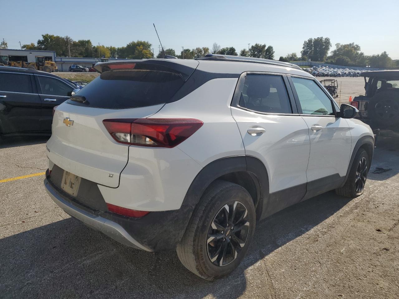 2023 Chevrolet TrailBlazer - Image 3