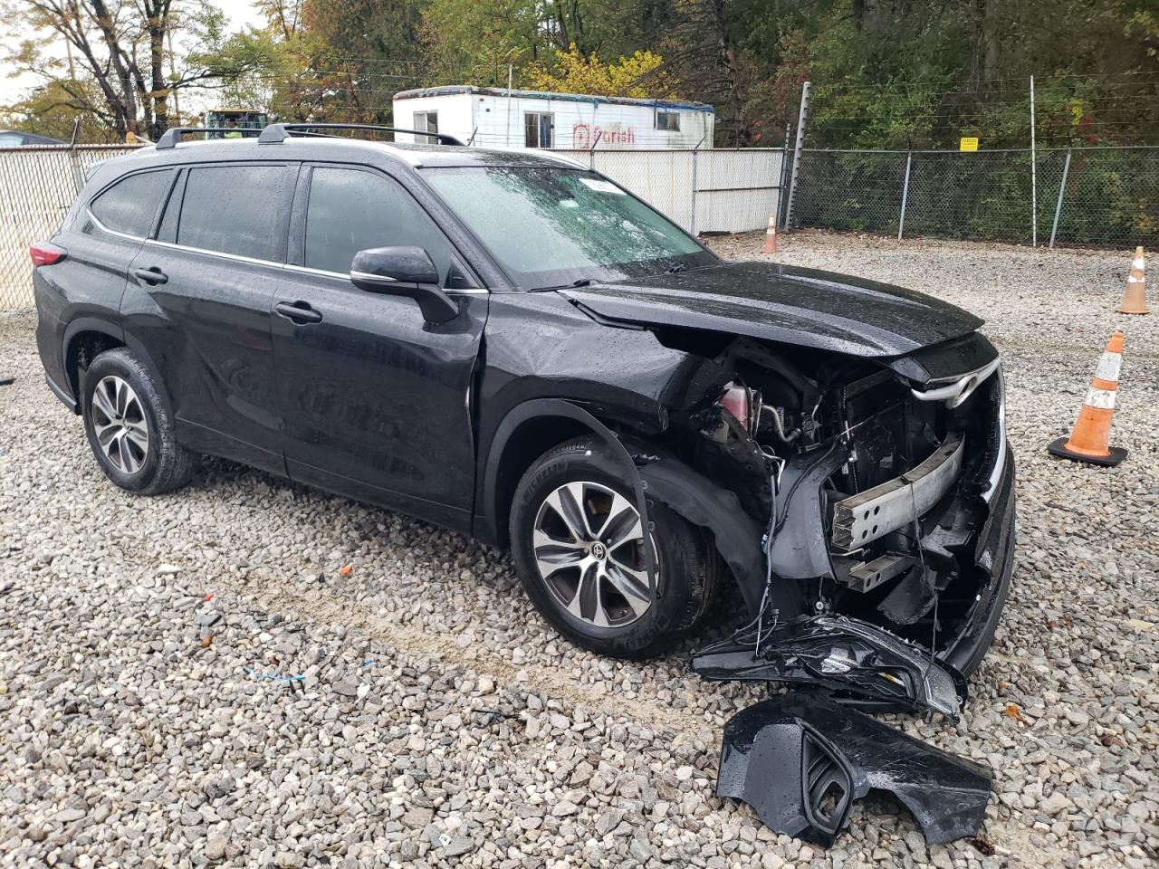 2021 Toyota Highlander - Image 4