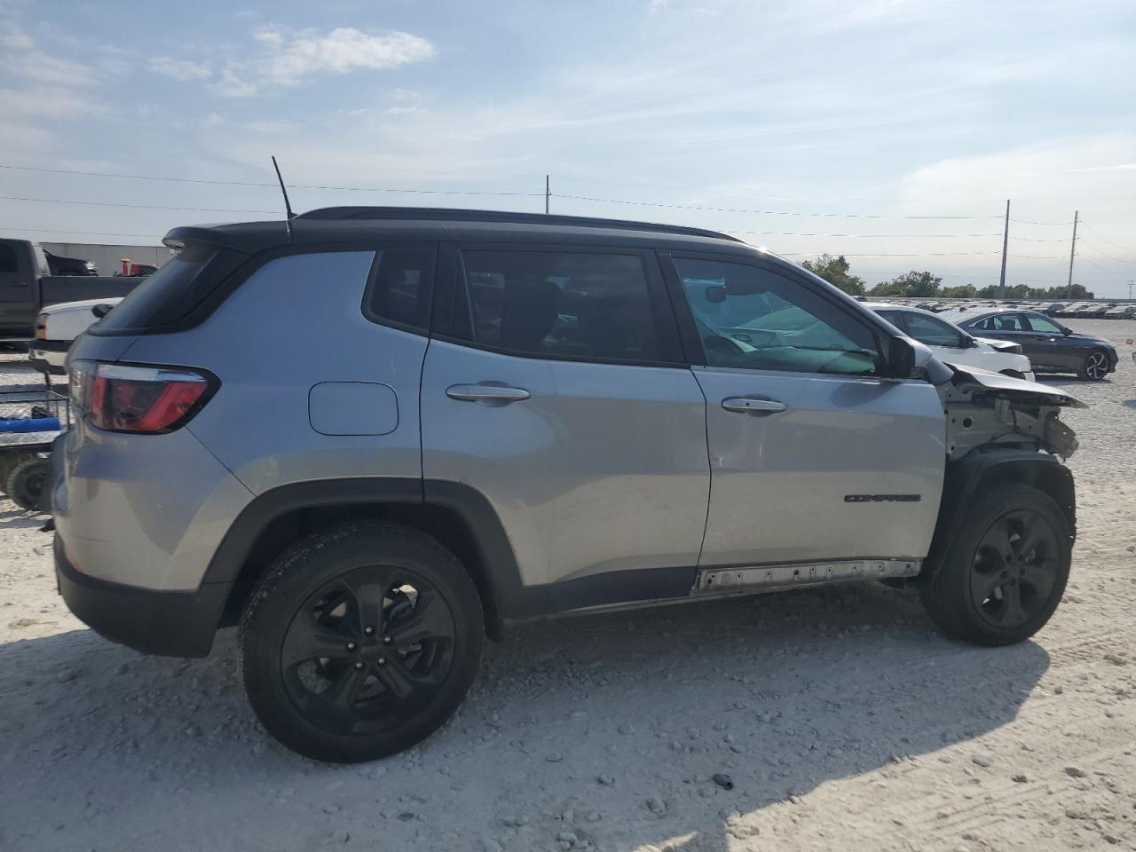 2018 Jeep Compass - Image 3
