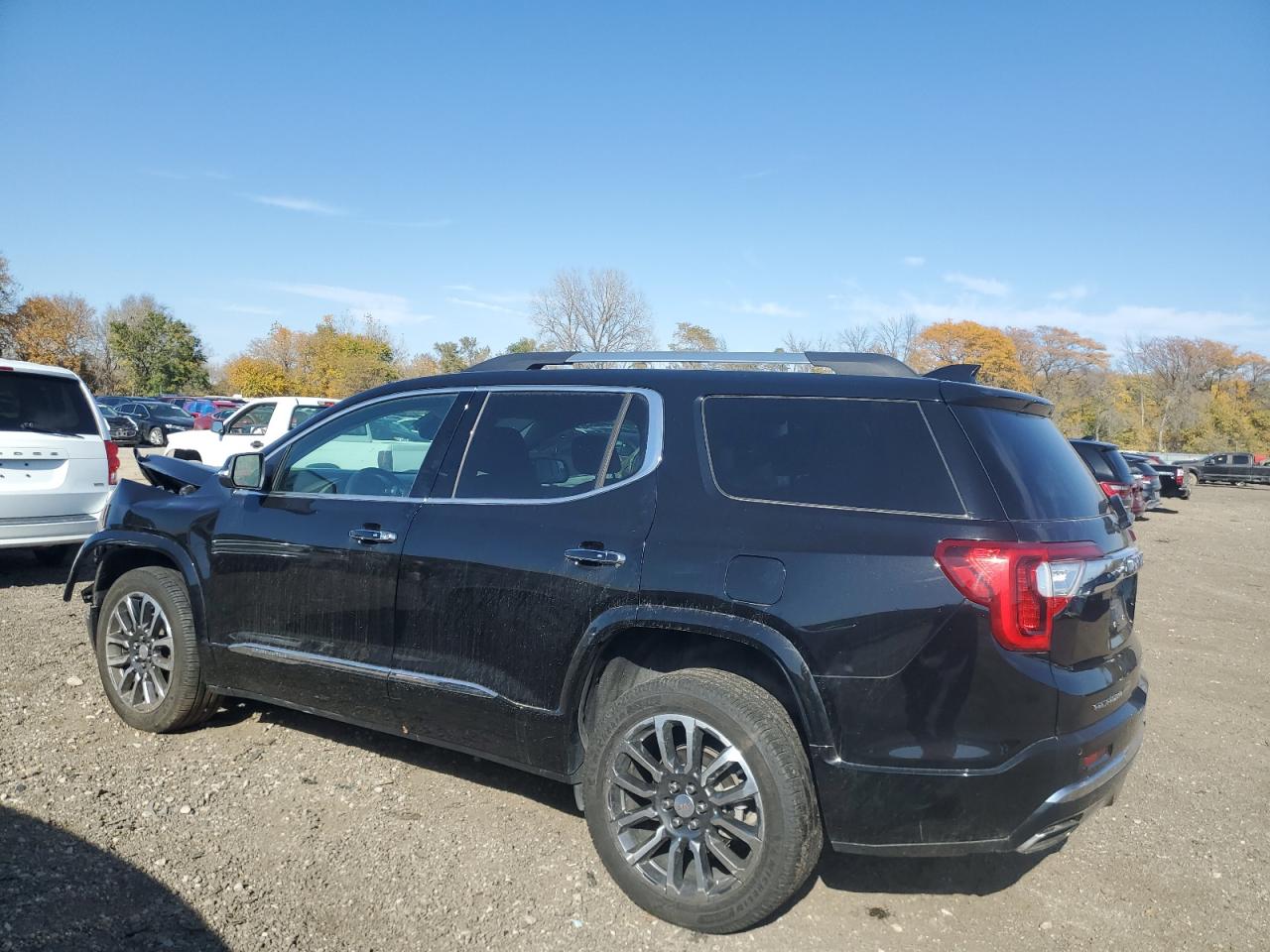 2020 GMC Acadia - Image 2