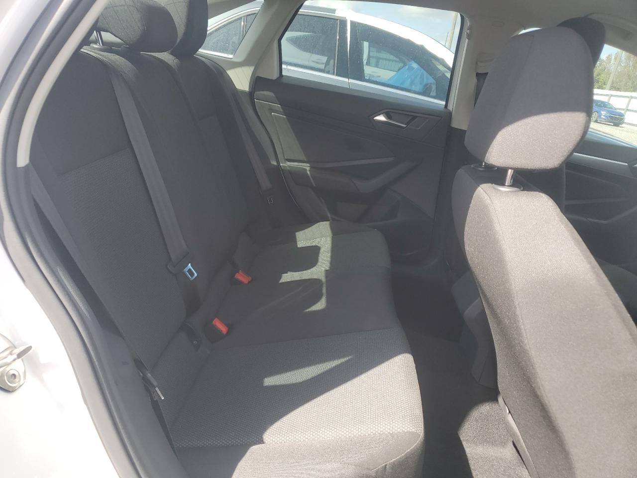 2019 Volkswagen Jetta - Image 10