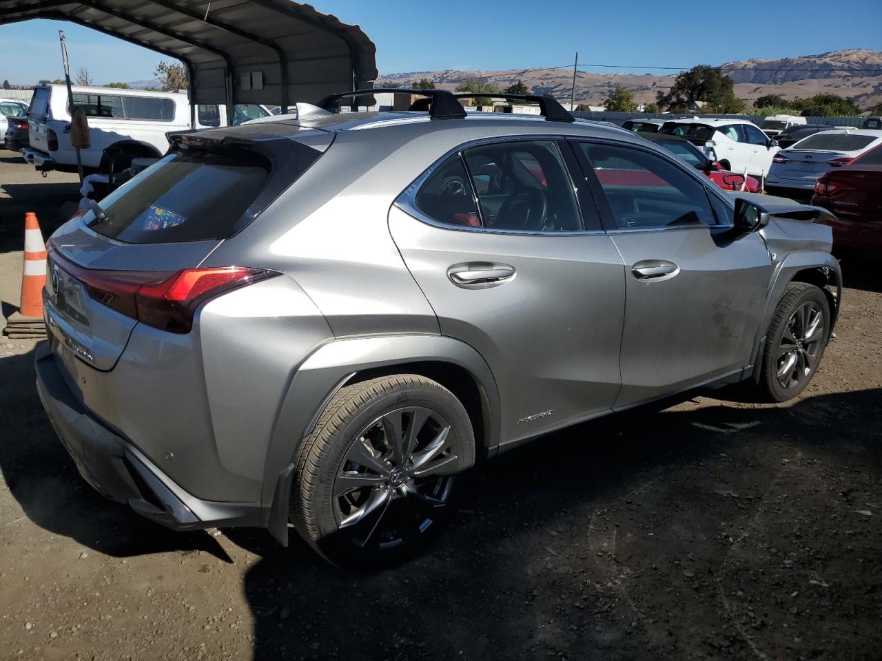 2022 Lexus UX - Image 3