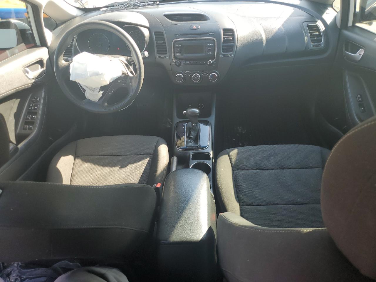 2018 Kia Forte Lx VIN: 3KPFK4A70JE231609 Lot: 76079474