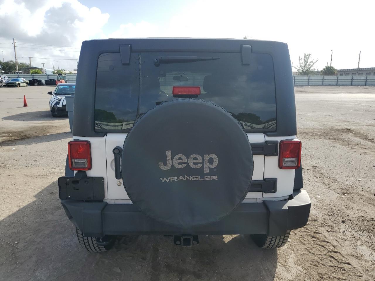 2012 Jeep Wrangler Unlimited Sport VIN: 1C4BJWDG1CL186019 Lot: 78375734