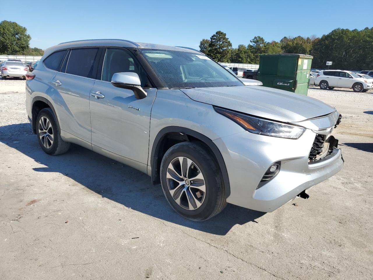 2021 Toyota Highlander - Image 2
