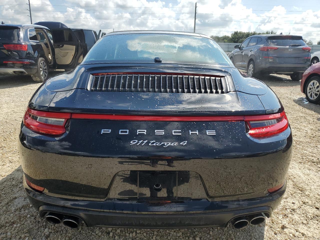 WP0BA2A99KS120126 2019 Porsche 911 Targa