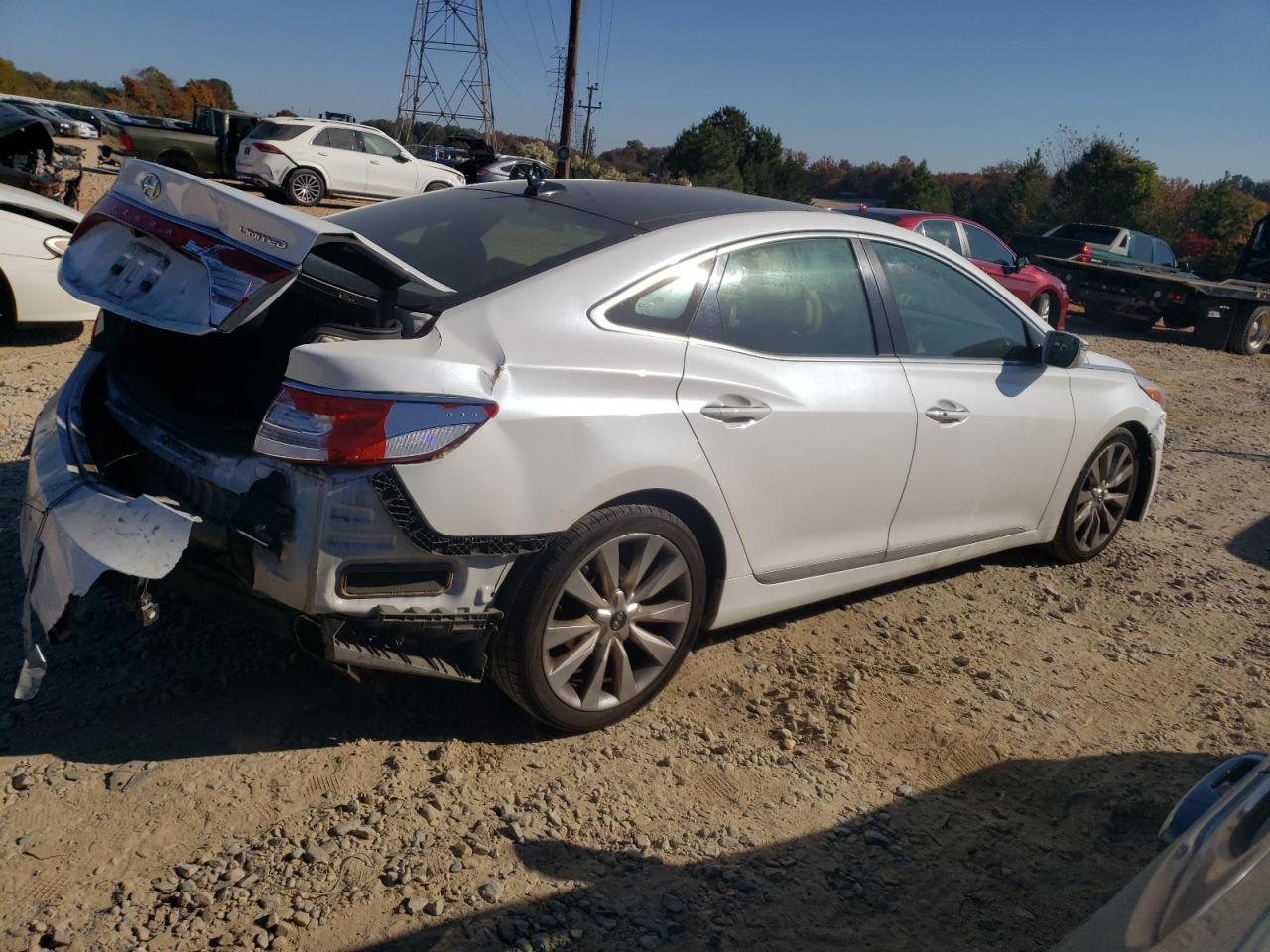 2015 Hyundai Azera - Image 3