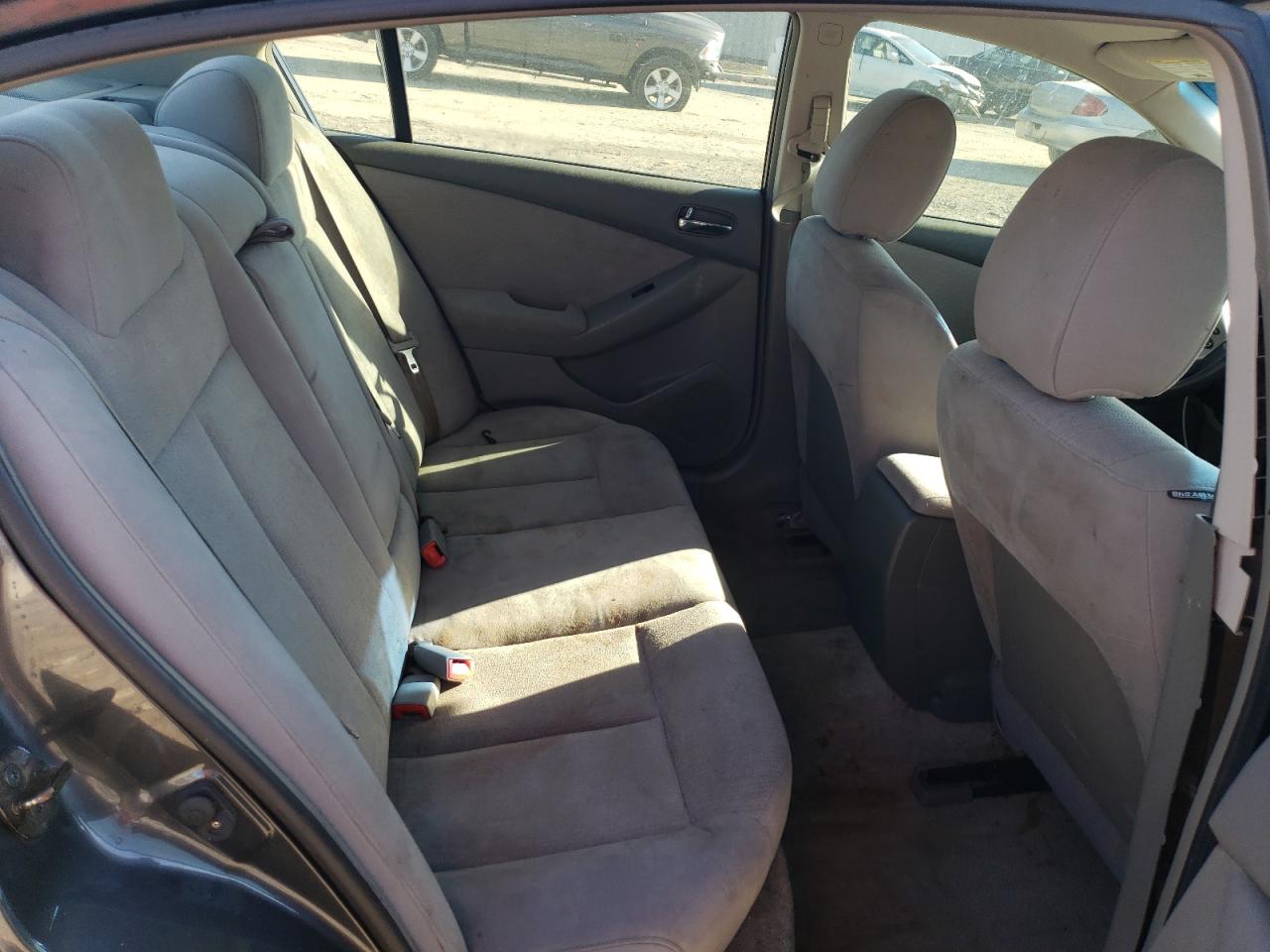 2010 Nissan Altima - Image 10