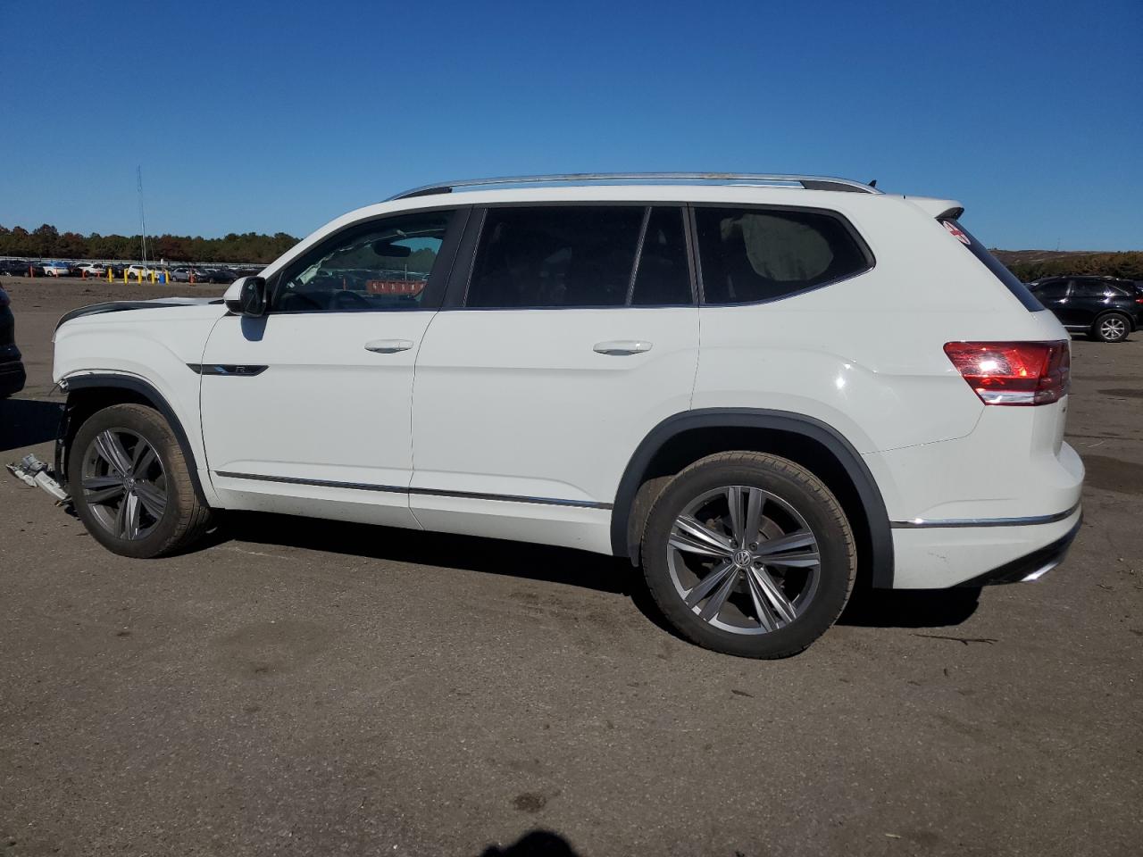 2019 Volkswagen Atlas - Image 2