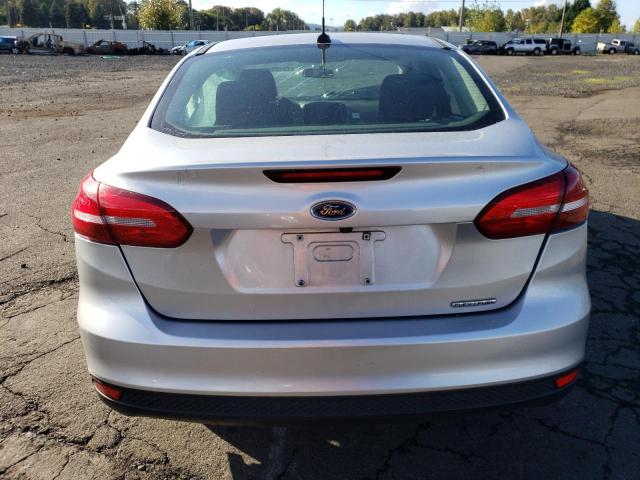 Sedans FORD FOCUS 2015 Silver