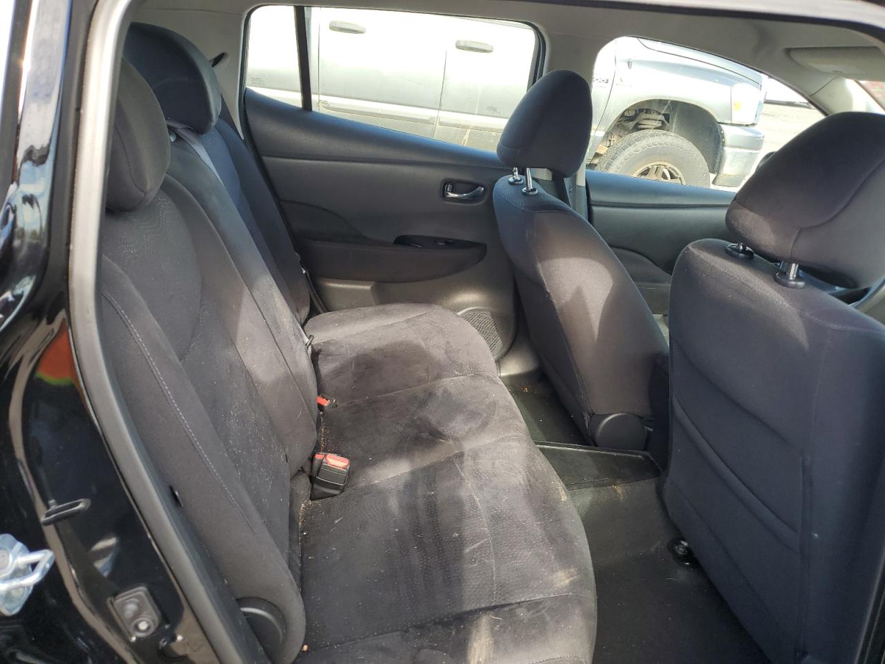 2016 Nissan Leaf - Image 10