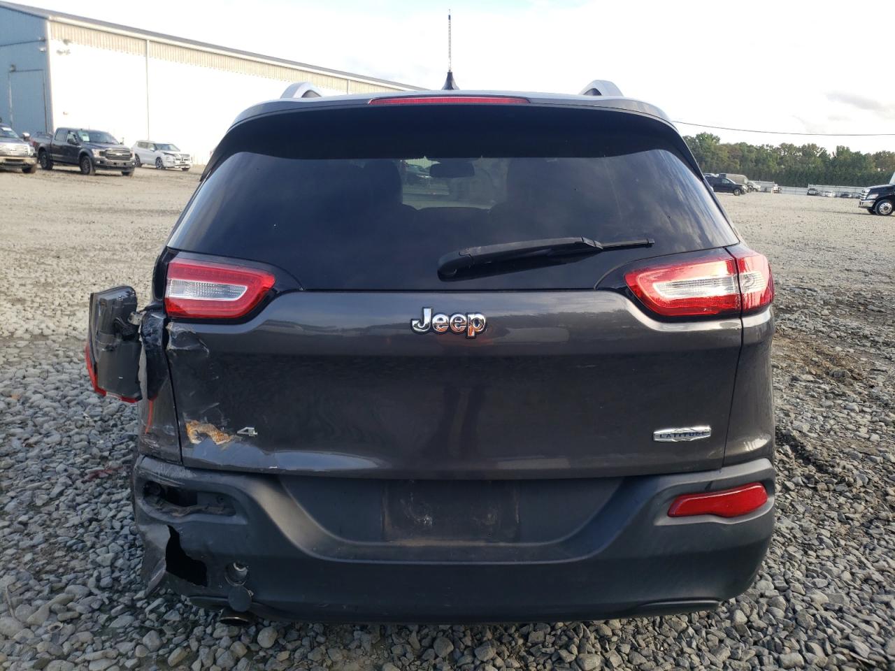 2014 Jeep Cherokee Latitude VIN: 1C4PJMCB9EW146255 Lot: 73838194