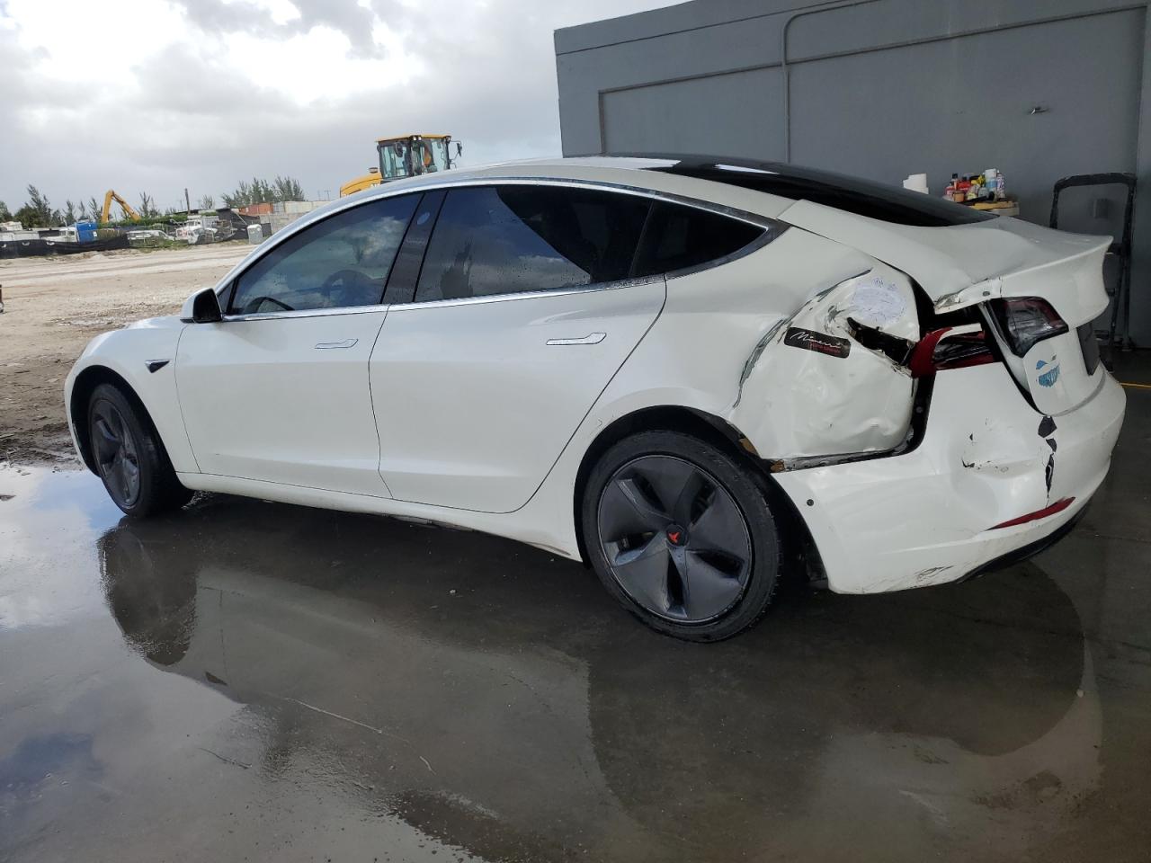 VIN 5YJ3E1EA1KF483749 2019 TESLA MODEL 3 no.2