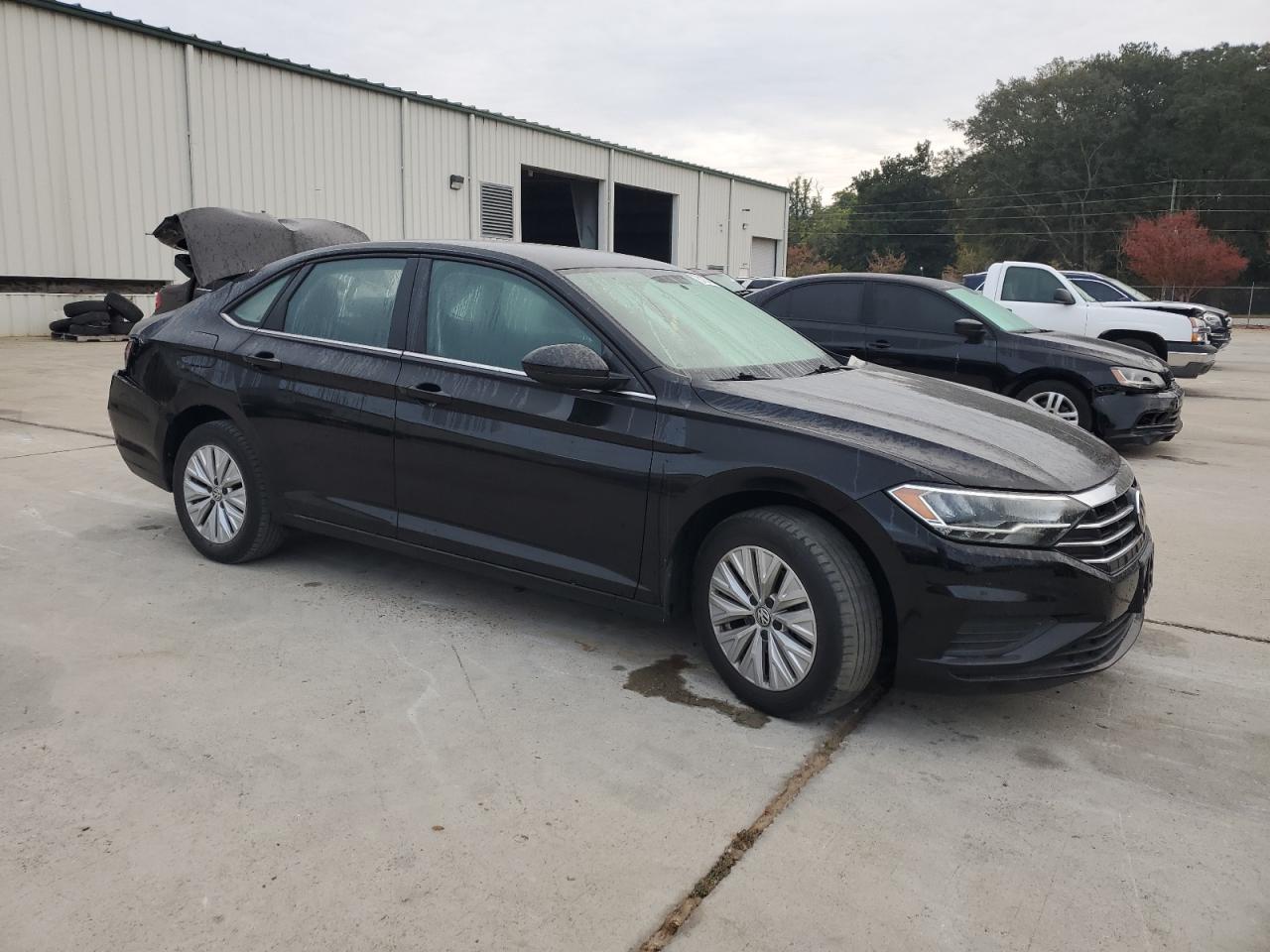 2019 Volkswagen Jetta - Image 4