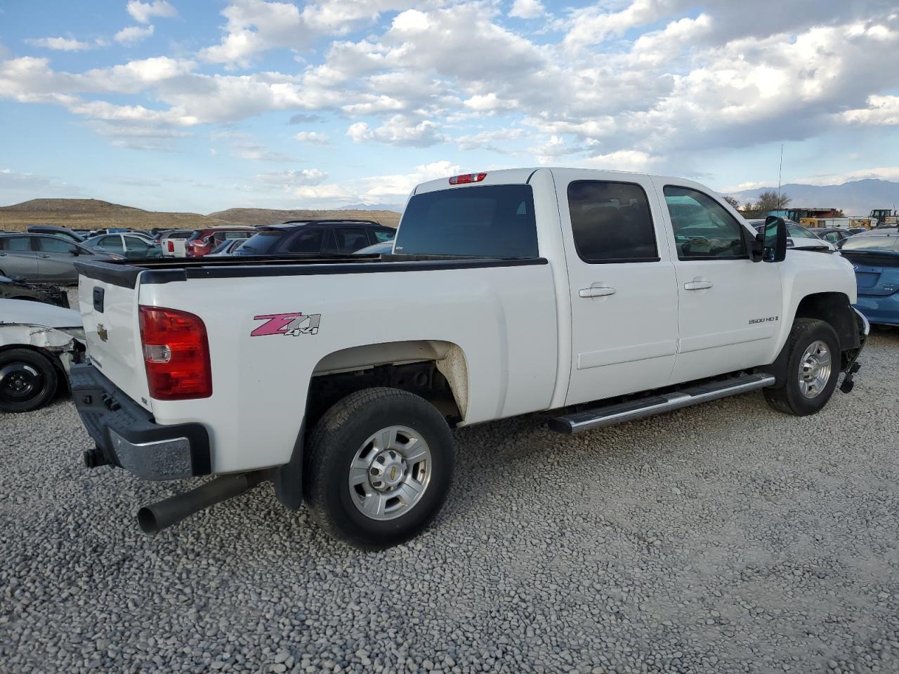 2024 Chevrolet Silverado - Image 3