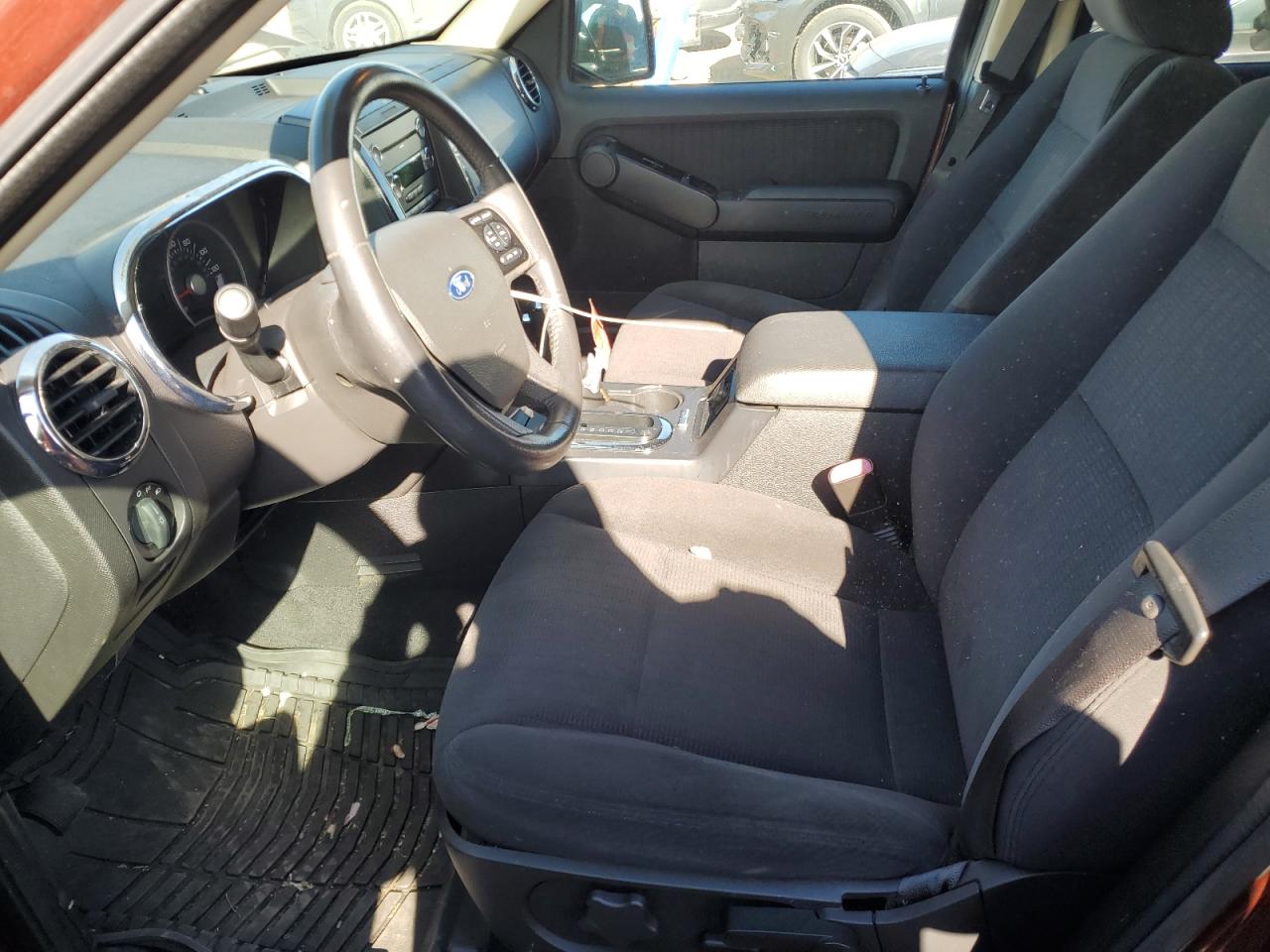 2010 Ford Explorer - Image 7