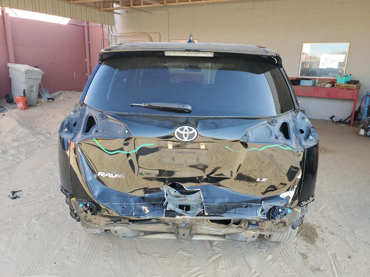 2T3ZFREV0JW503099 2018 Toyota Rav4 Le