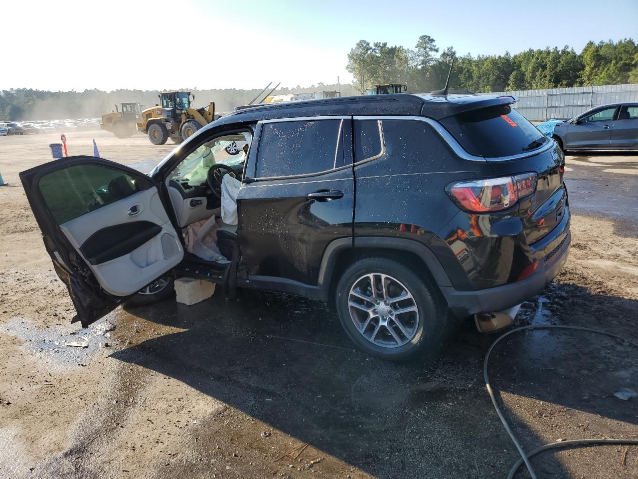 2019 Jeep Compass - Image 2