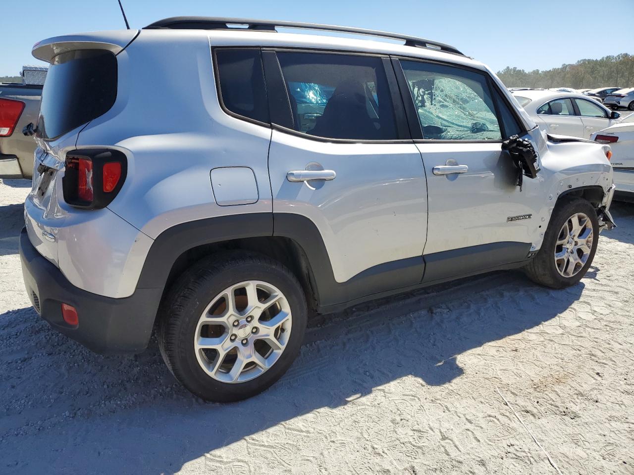 2018 Jeep Renegade - Image 3