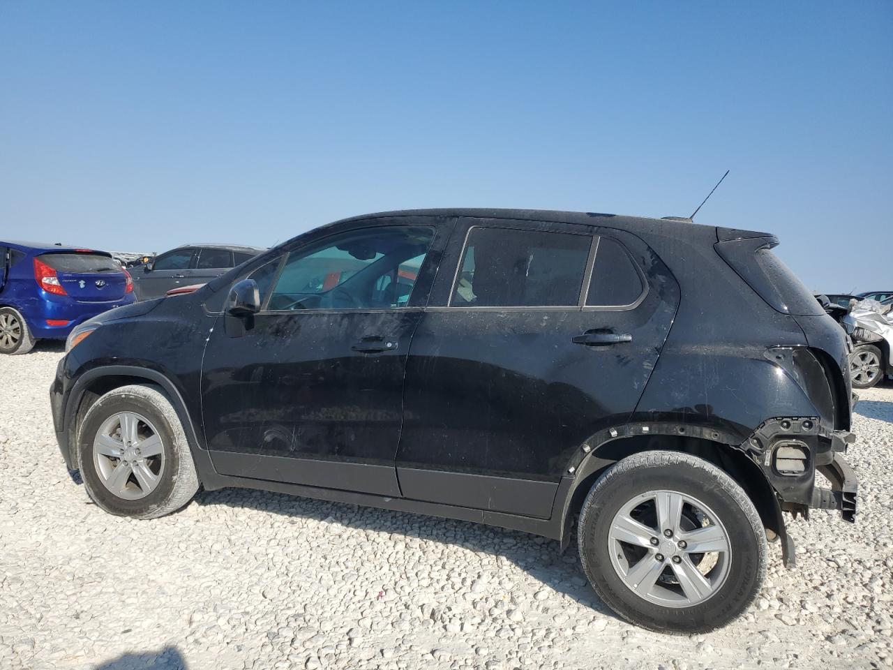 2020 Chevrolet Trax - Image 2