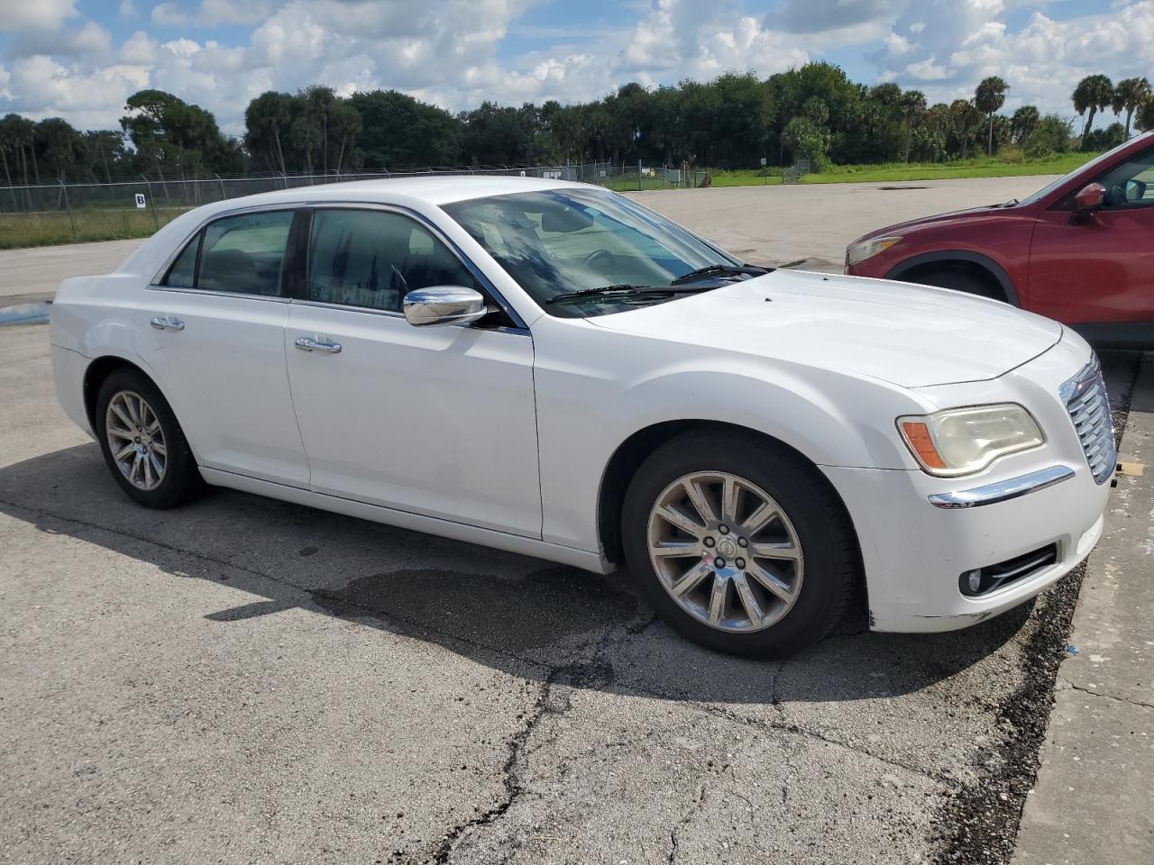 2011 Chrysler 300 - Image 4