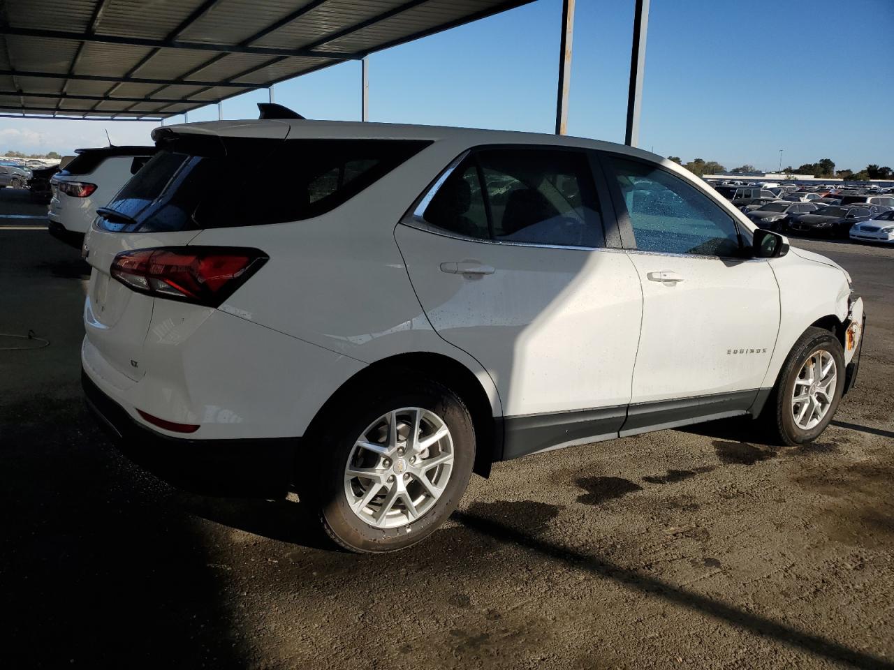 2023 Chevrolet Equinox - Image 3