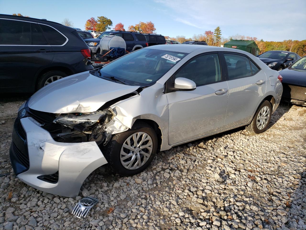 VIN 2T1BURHE6JC069932 2018 TOYOTA COROLLA no.1