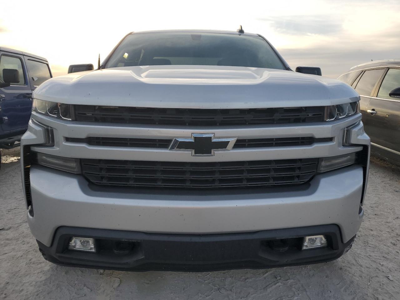 2020 Chevrolet Silverado - Image 5